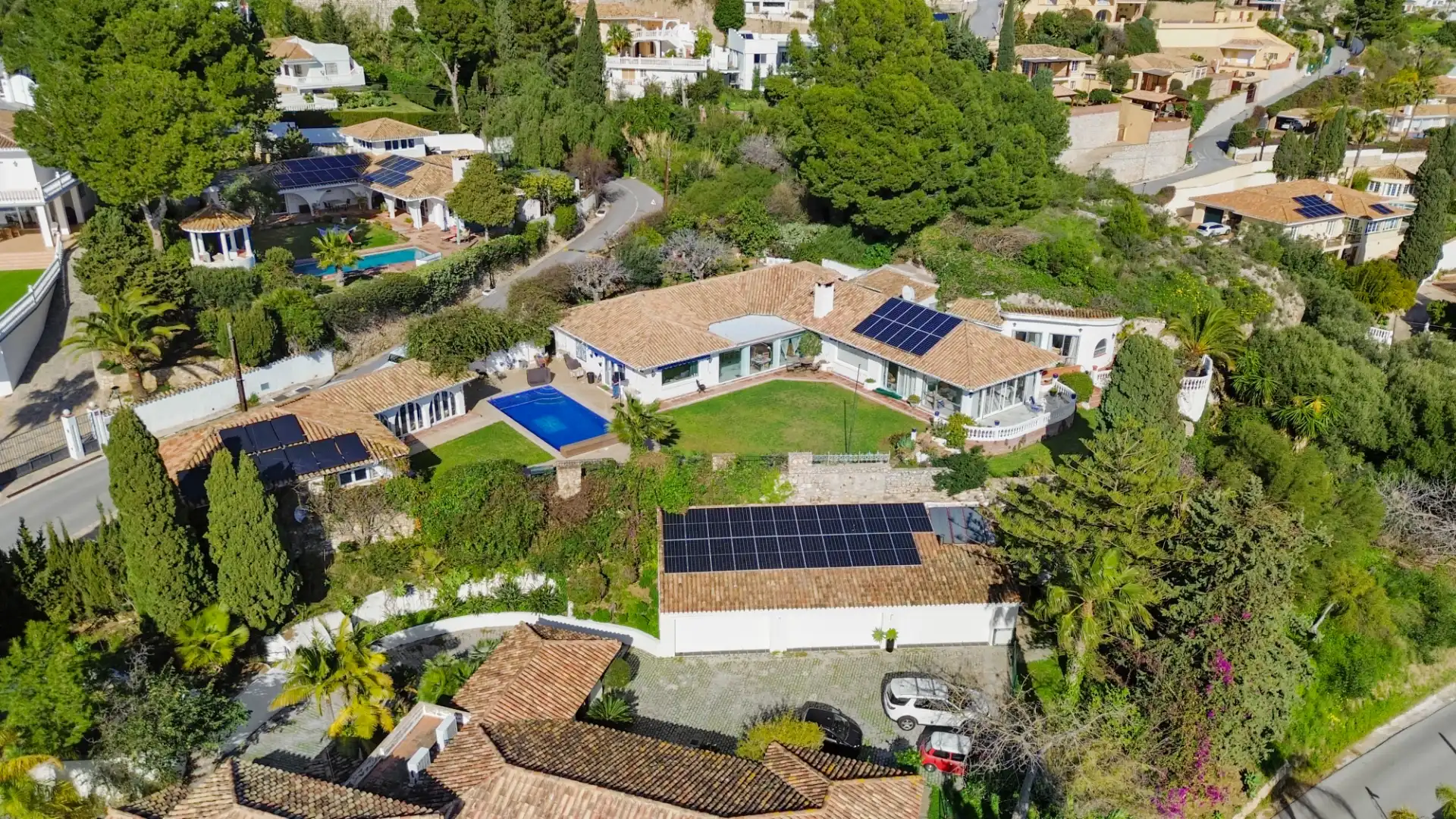 Vista exterior de Casa o chalet en venta en Benalmádena con Aire acondicionado, Jardín privado y Terraza