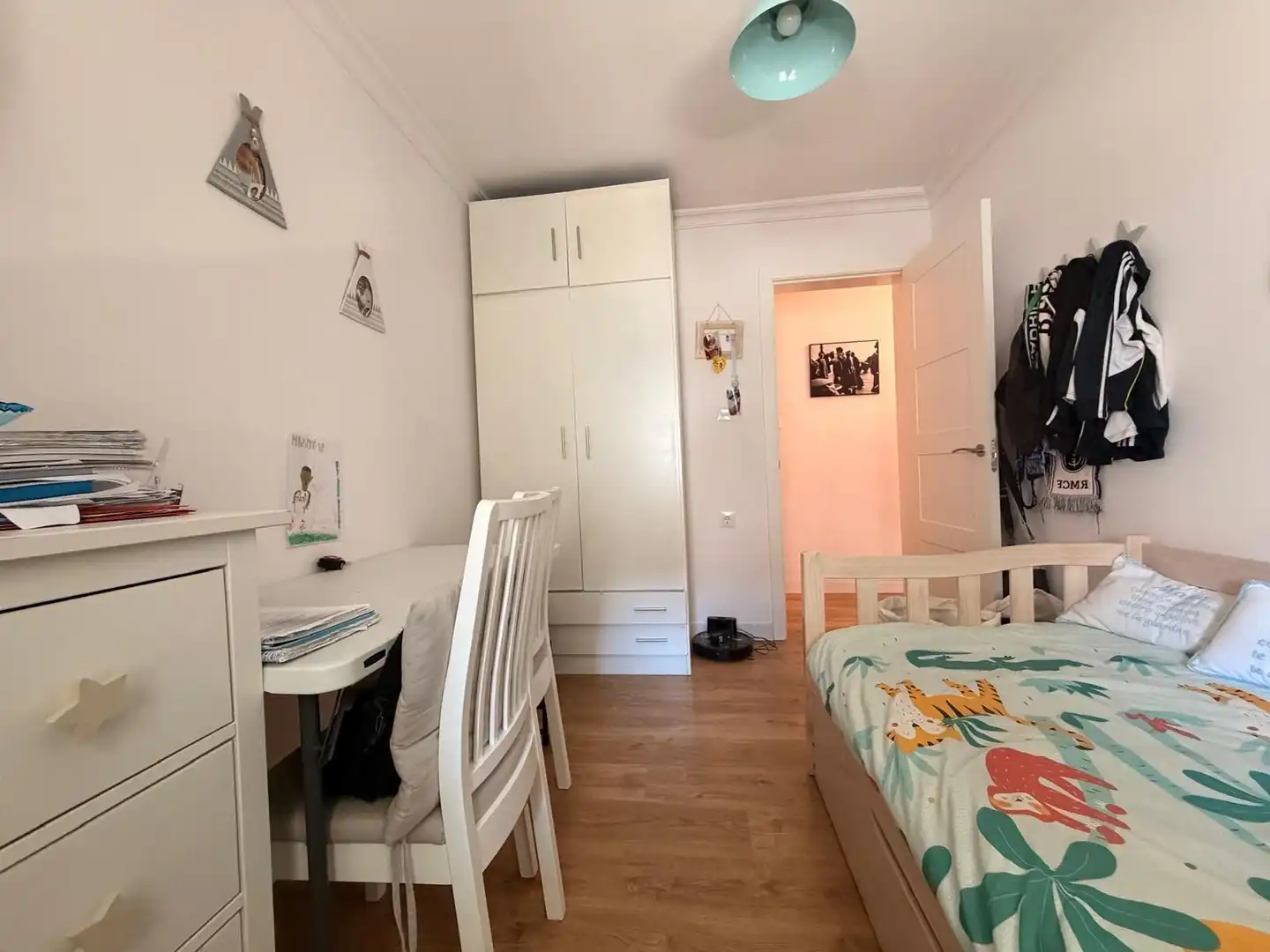 Bedroom of Flat for sale in Sevilla  with Air Conditioner and Terrace