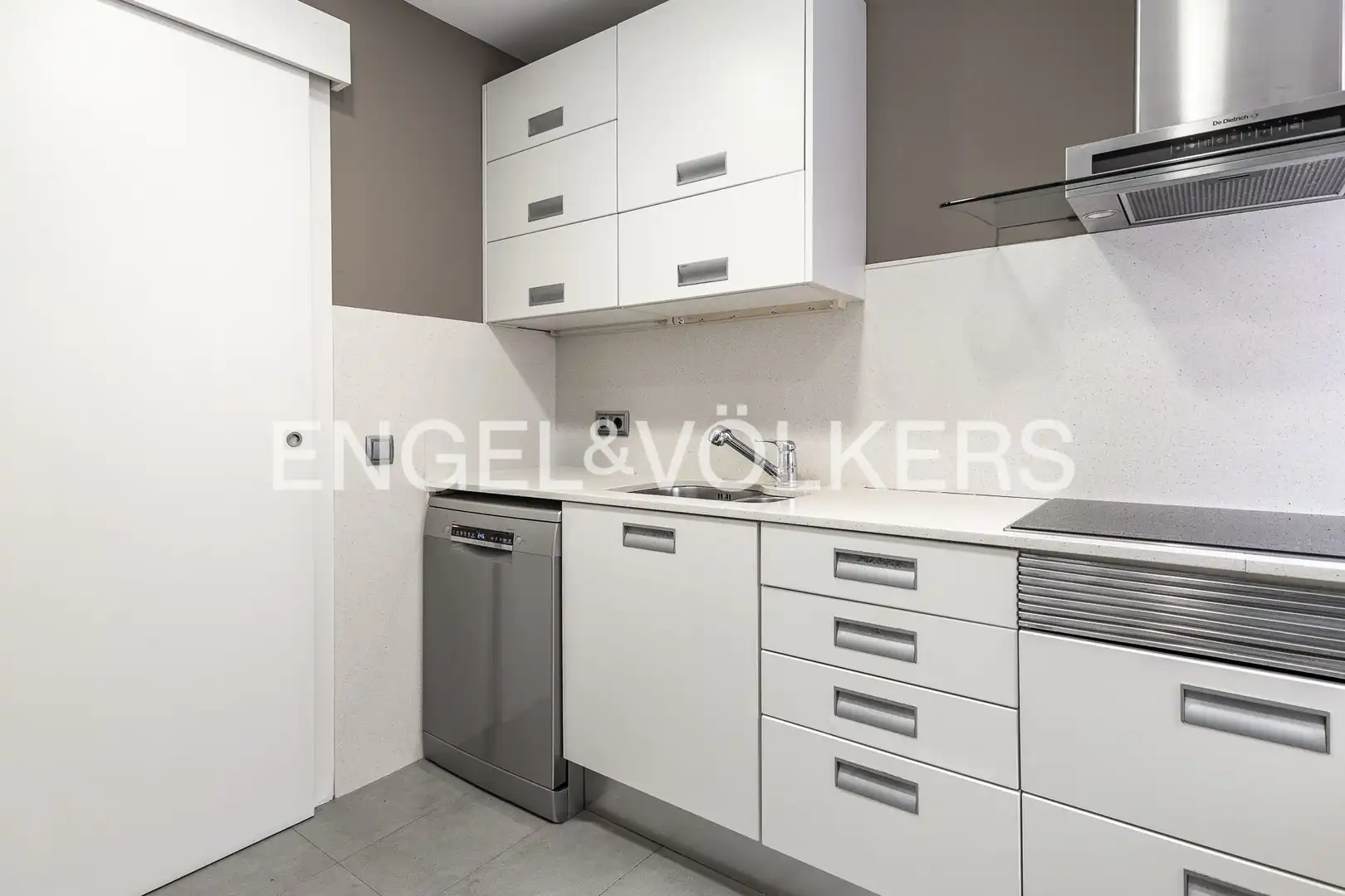 Cocina de Piso en venta en Sant Cugat del Vallès con Aire acondicionado, Calefacción y Jardín privado