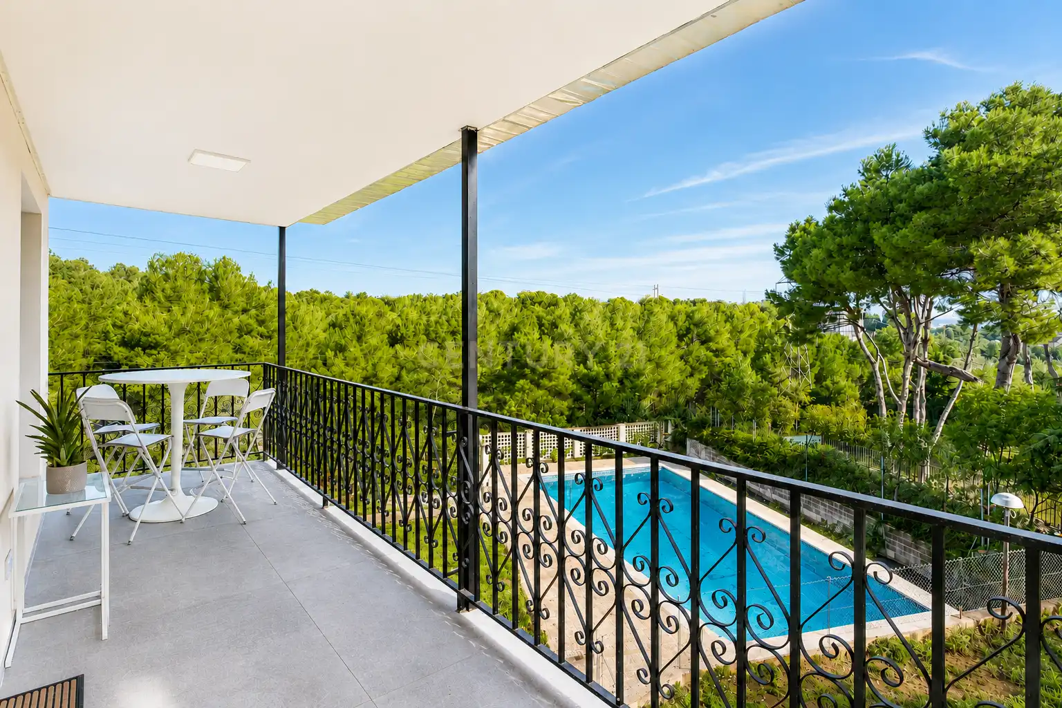 Villa con terrazza in vendita a REINES, imagen 4