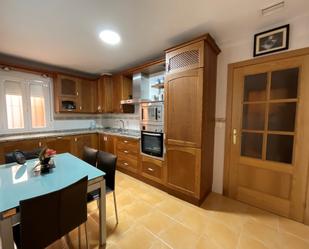 Kitchen of Flat for sale in Villanueva de la Vera  with Air Conditioner, Terrace and Balcony