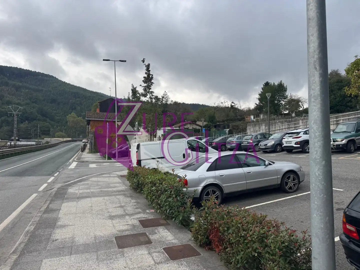 Aparcament de Pis en venda en Amorebieta-Etxano amb Calefacció i Traster