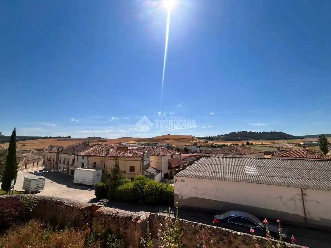Vista exterior de Finca rústica en venta en Alba de Cerrato con Balcón