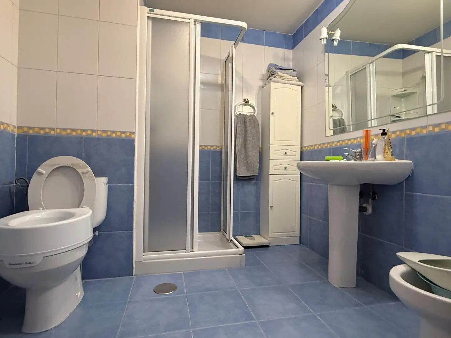 Badezimmer von Wohnung zum Verkauf in Guadalajara mit Heizung, Abstellraum und Möbliert