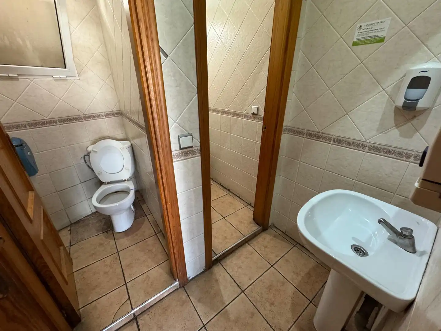 Baño de Local en venta en Torrevieja con Aire acondicionado y Amueblado