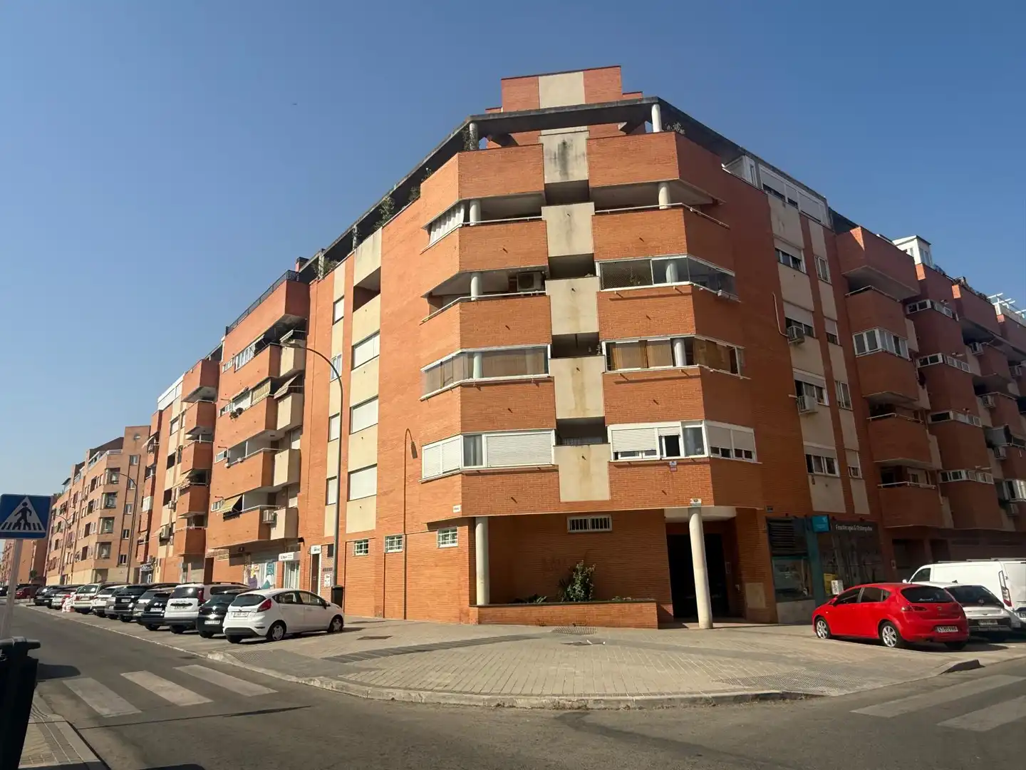 Vista exterior de Ático de alquiler en Madrid con Aire acondicionado, Calefacción y Jardín privado