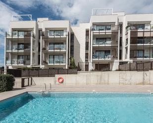 Swimming pool of Flat for sale in Vilanova i la Geltrú  with Air Conditioner, Heating and Private garden