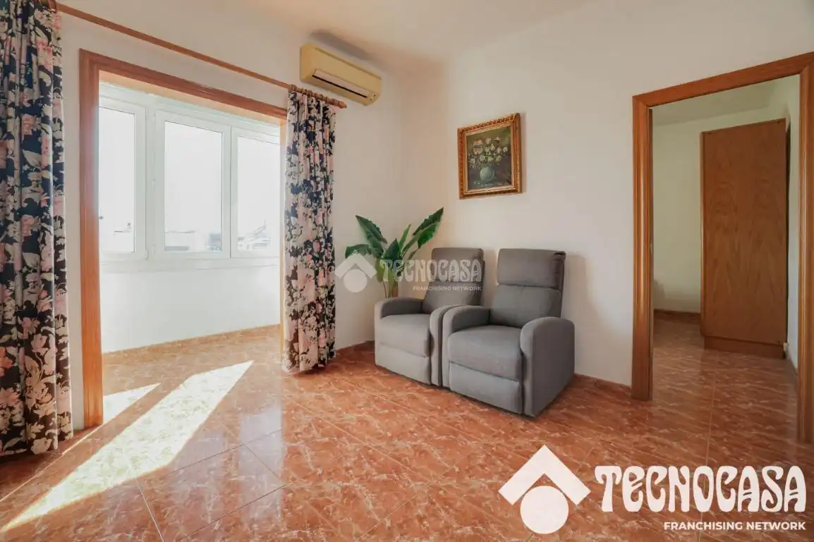 Sala d'estar de Àtic en venda en Barcelona amb Aire condicionat i Balcó