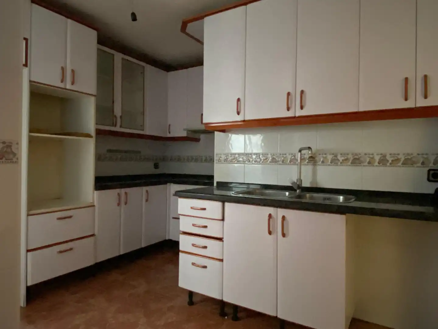 Küche von Wohnung zum Verkauf in Tarragona mit Heizung, Ofen und Balkon