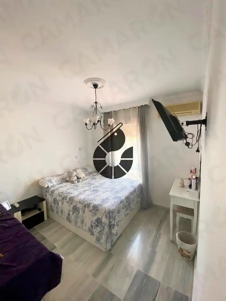 Habitación de Casa adosada en venta en Bormujos con Aire acondicionado, Terraza y Trastero