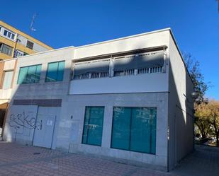 Vista exterior de Local en venda en  Madrid Capital