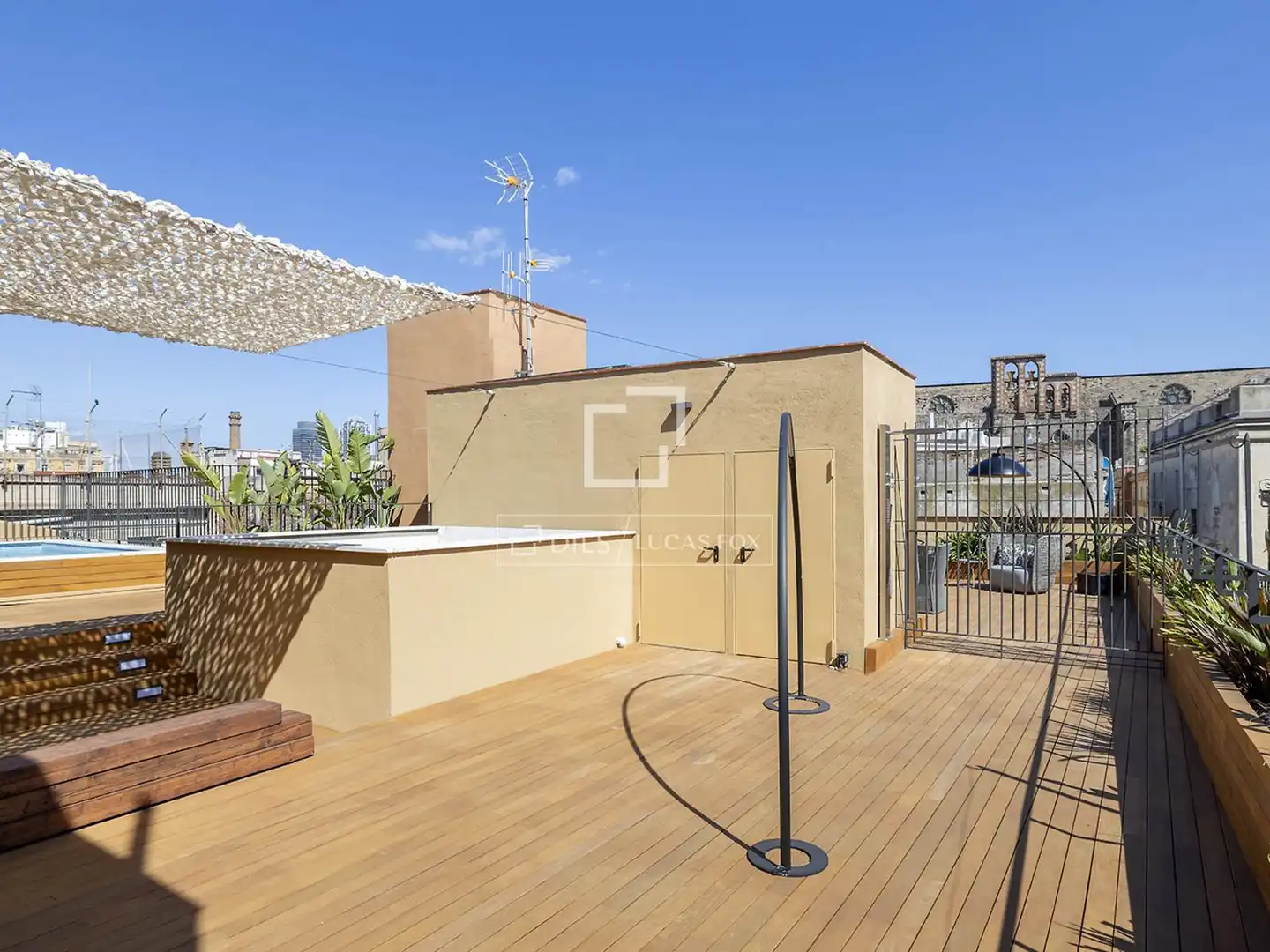 Terrasse von Wohnung zum Verkauf in Barcelona mit Klimaanlage, Heizung und Parkett