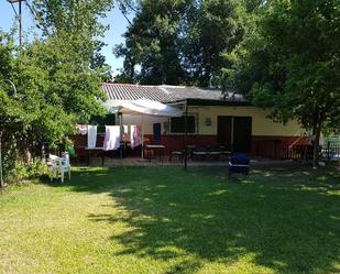 Jardí de Casa o xalet en venda en Tejeda de Tiétar amb Terrassa, Piscina i Moblat