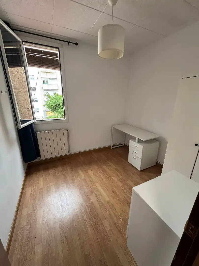Habitación de Piso en venta en Barcelona con Aire acondicionado, Calefacción y Horno