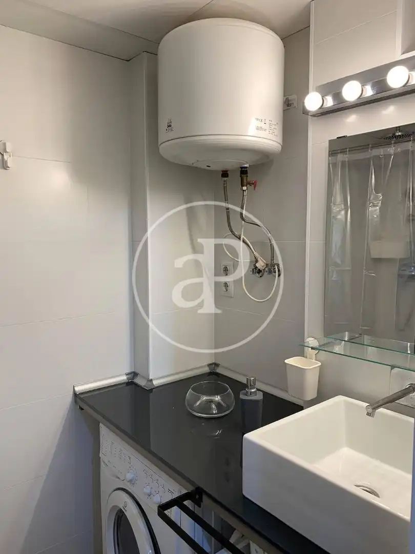 Bathroom of Lofts for sale in Valencia  with Air Conditioner, Heating and Furnished