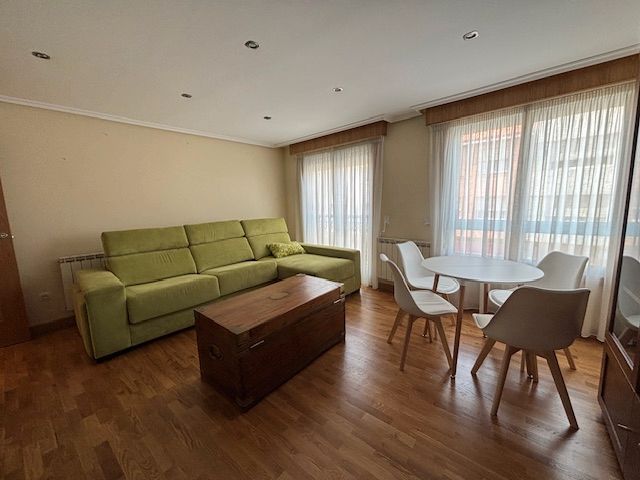 Living room of Apartment to rent in Narón  with Heating, Parquet flooring and Storage room