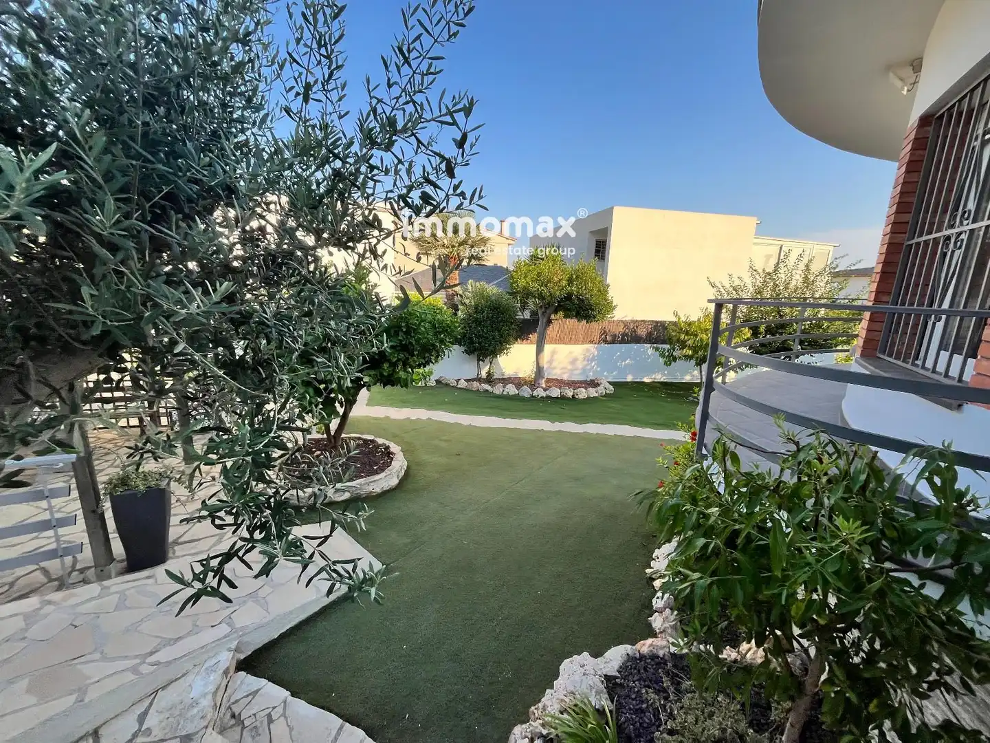 Terrace of Houses for sale in Vilanova i la Geltrú  with Air Conditioner, Heating and Private garden
