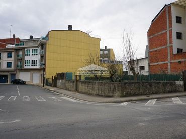 Terreno residencial en venta en Rúa Xesús Carro 6