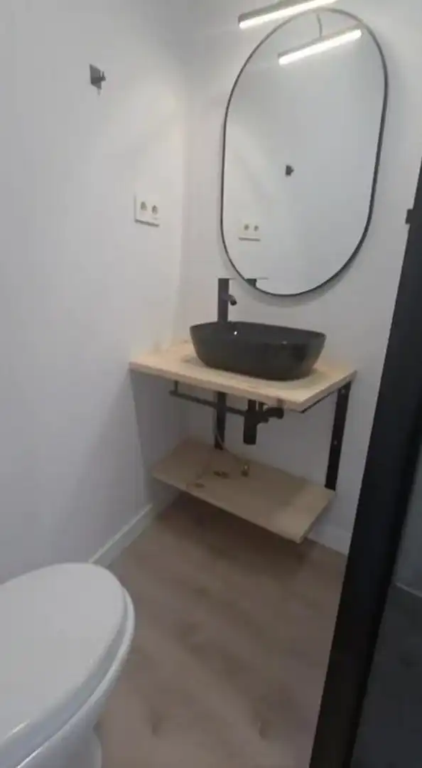 Baño de Piso en venta en Cudillero con Horno