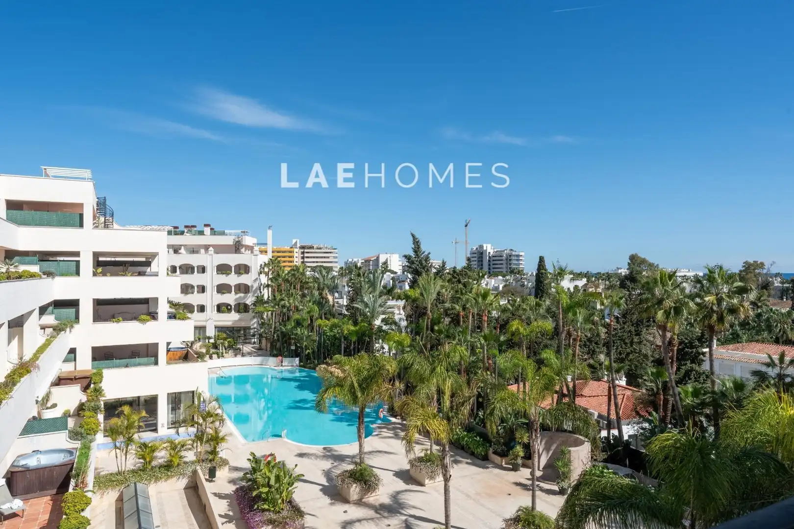 Vista exterior de Apartament en venda en Marbella amb Aire condicionat, Calefacció i Terrassa