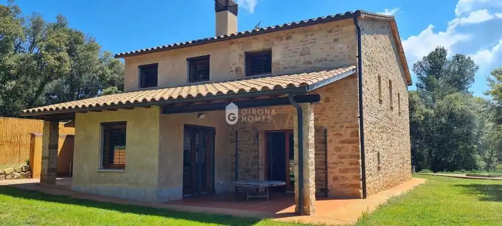 Exterior view of Country homes for rent in Girona  with Air Conditioner, Heating and Private garden