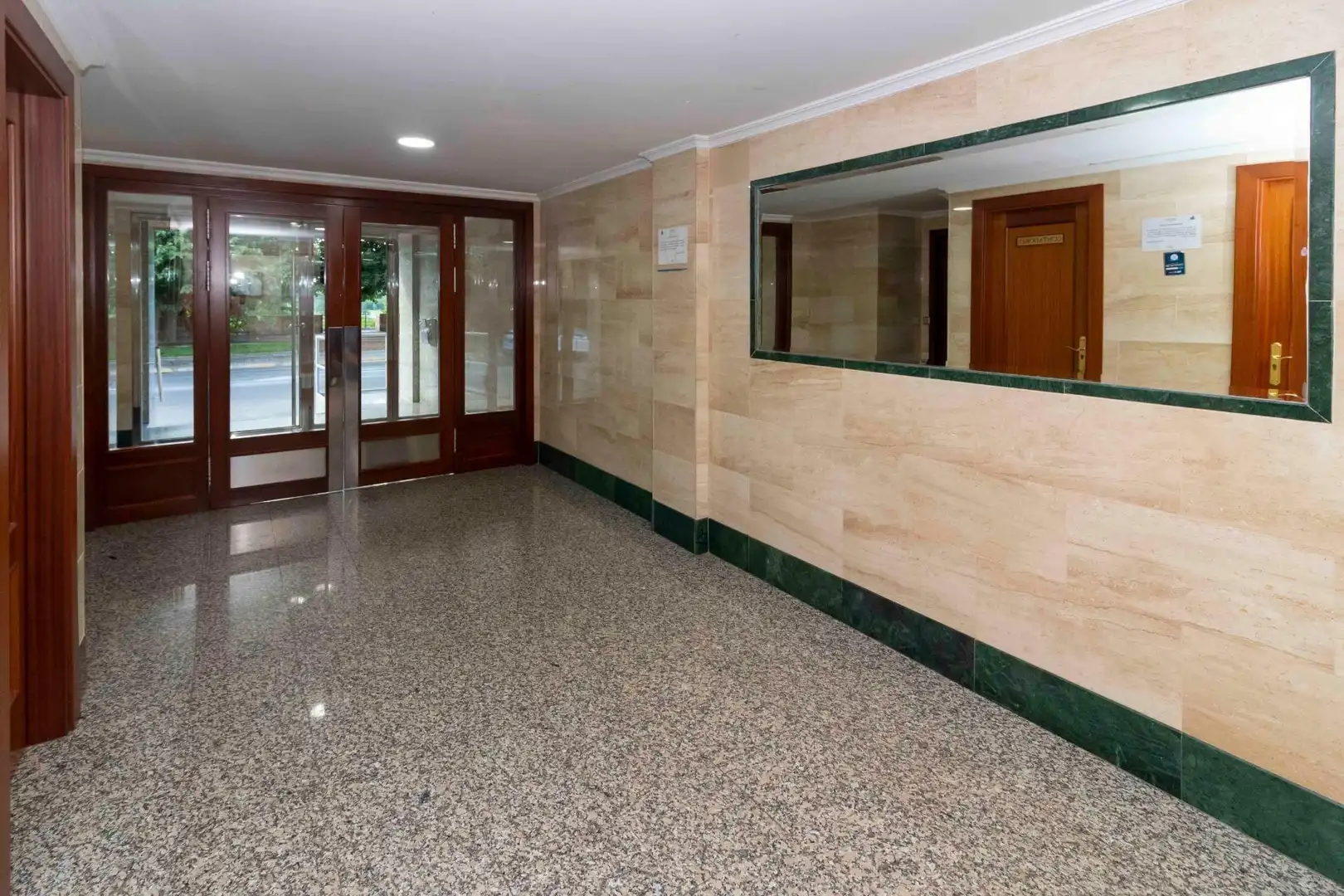 Wohnung zum Verkauf in Badajoz mit Klimaanlage, Heizung und Terrasse