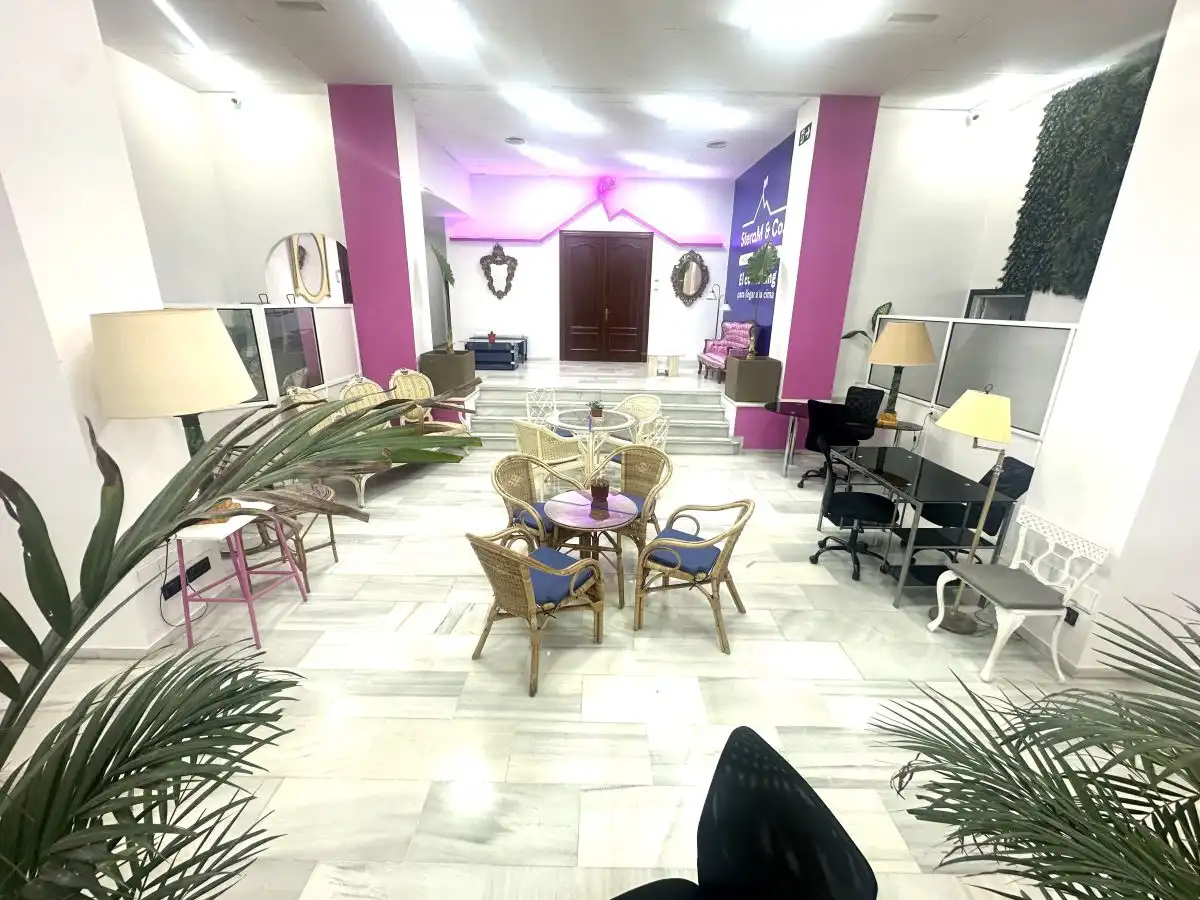 Büro zur Miete in Torremolinos mit Klimaanlage und Heizung