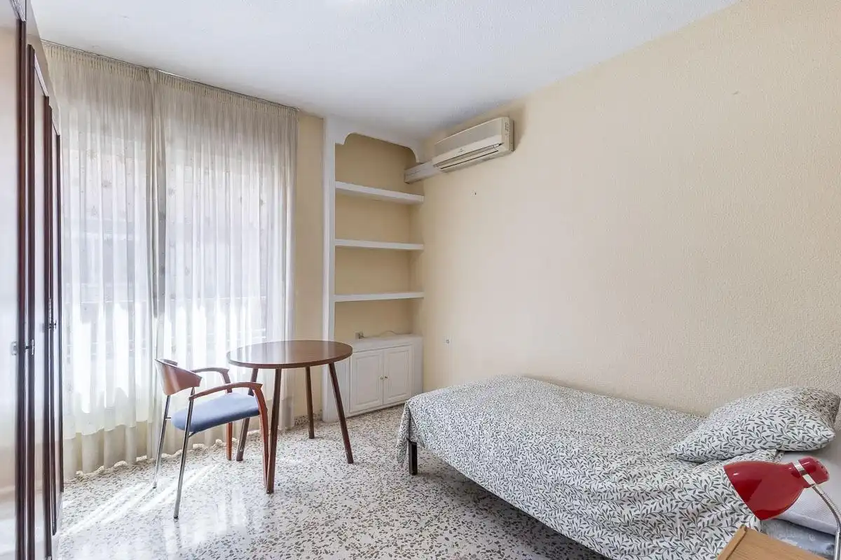 Flat with lift to rent in Beiro, imagen 18