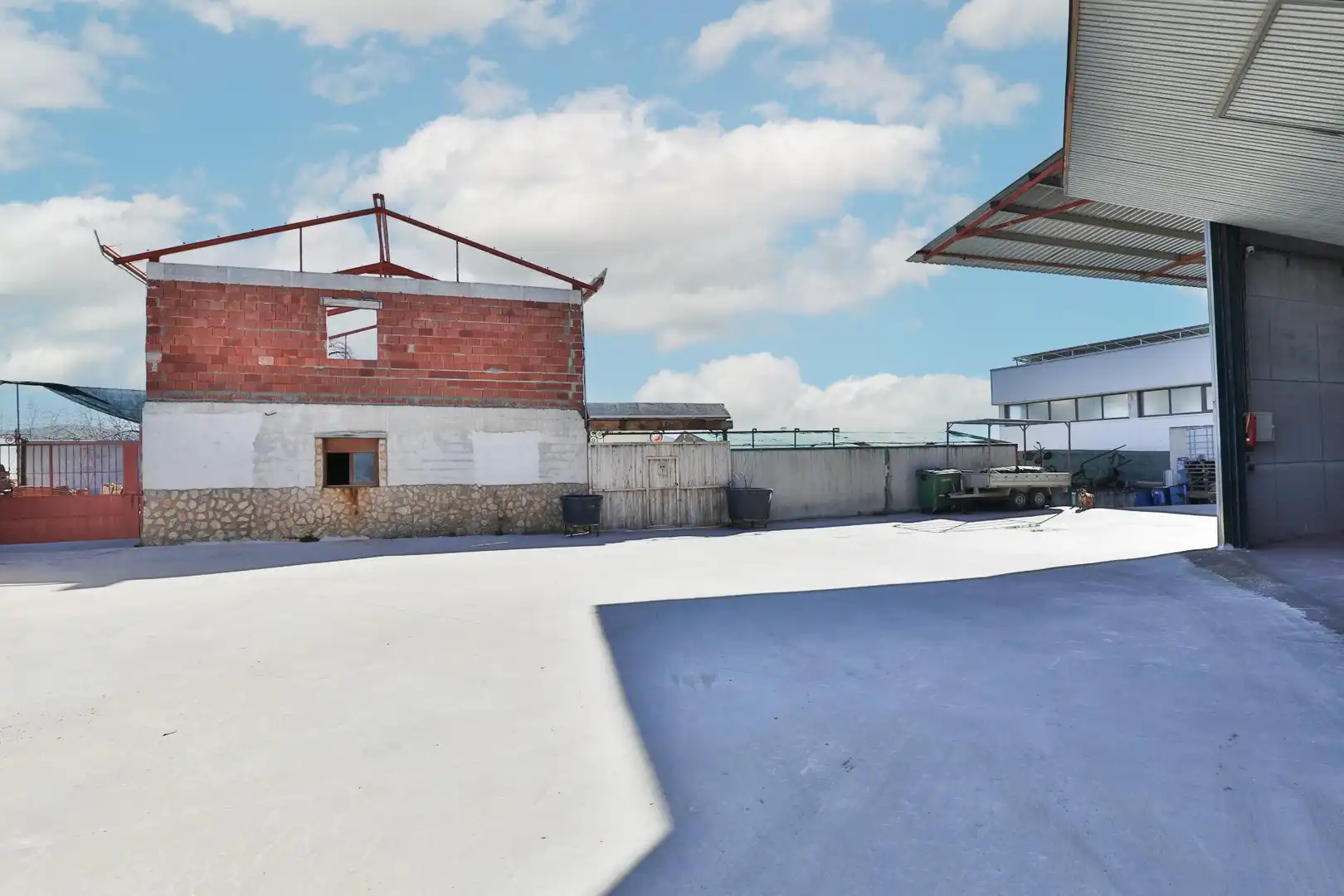 Industrial buildings for sale in Calle Atalaya, Alcalá la Real
