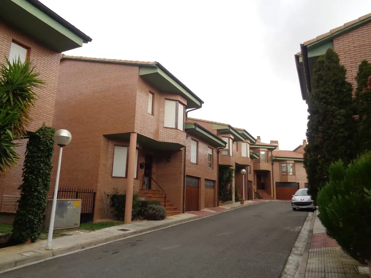 Vista exterior de Casa adosada en venta en Haro con Calefacción, Jardín privado y Terraza
