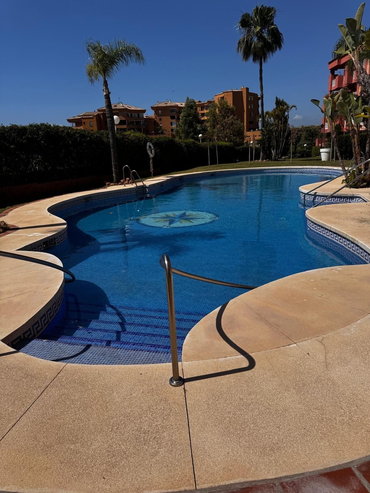 Swimming pool of Apartment for sale in Fuengirola  with Air Conditioner and Community pool