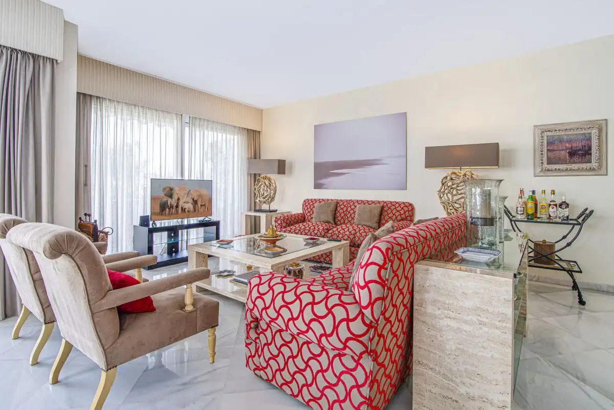 Sala d'estar de Àtic de lloguer en Marbella amb Aire condicionat, Terrassa i Traster