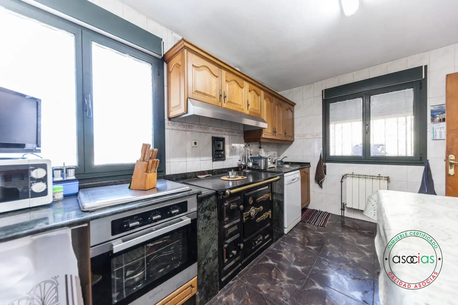 Cocina de Casa o chalet en venta en Tineo con Calefacción, Jardín privado y Terraza