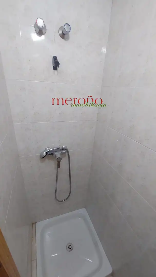 Baño de Nave industrial en venta en Elche / Elx