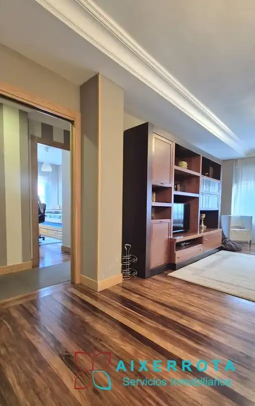 Living room of Flat for sale in Getxo   with Heating and Storage room