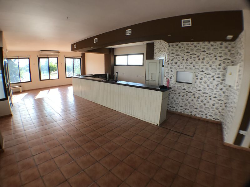 Cuina de Local en venda en Almensilla amb Aire condicionat