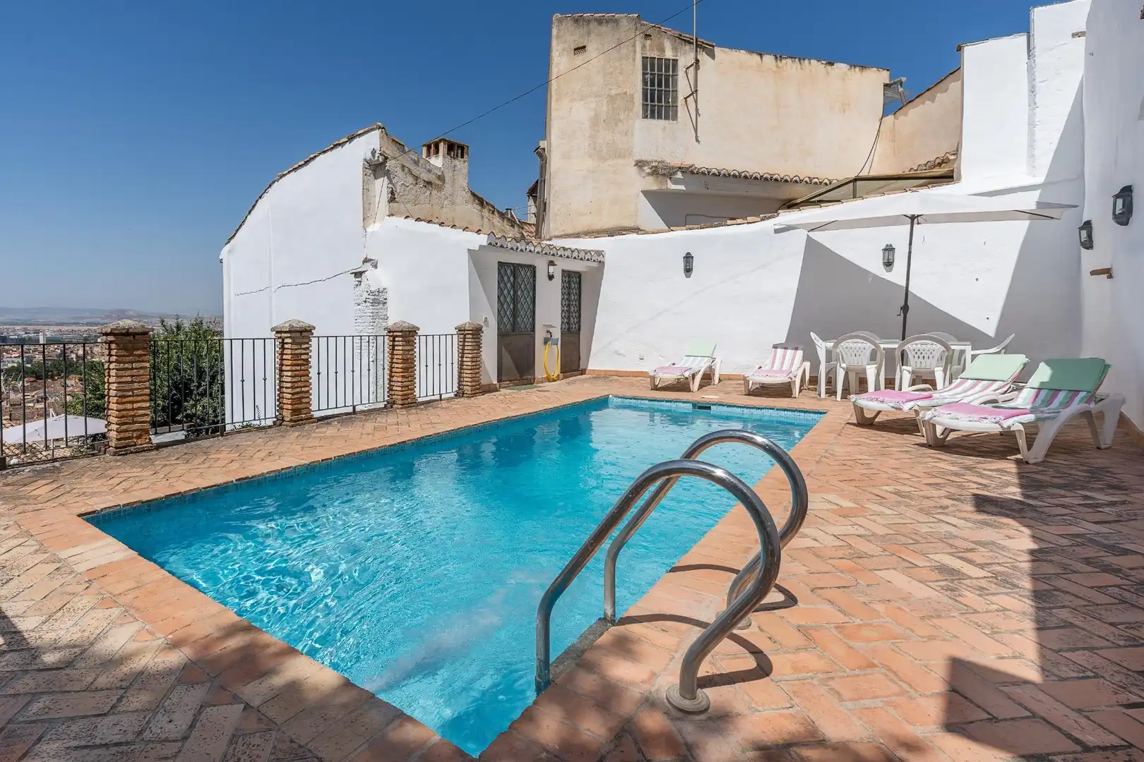 Chalet con terraza en venta en Calle Alamillos de San Cecilio 17B, imagen 2