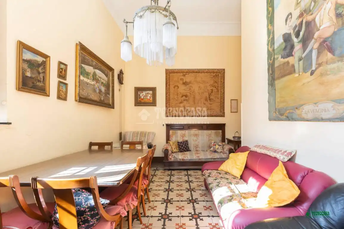 Sala d'estar de Dúplex en venda en Almería amb Aire condicionat i Balcó