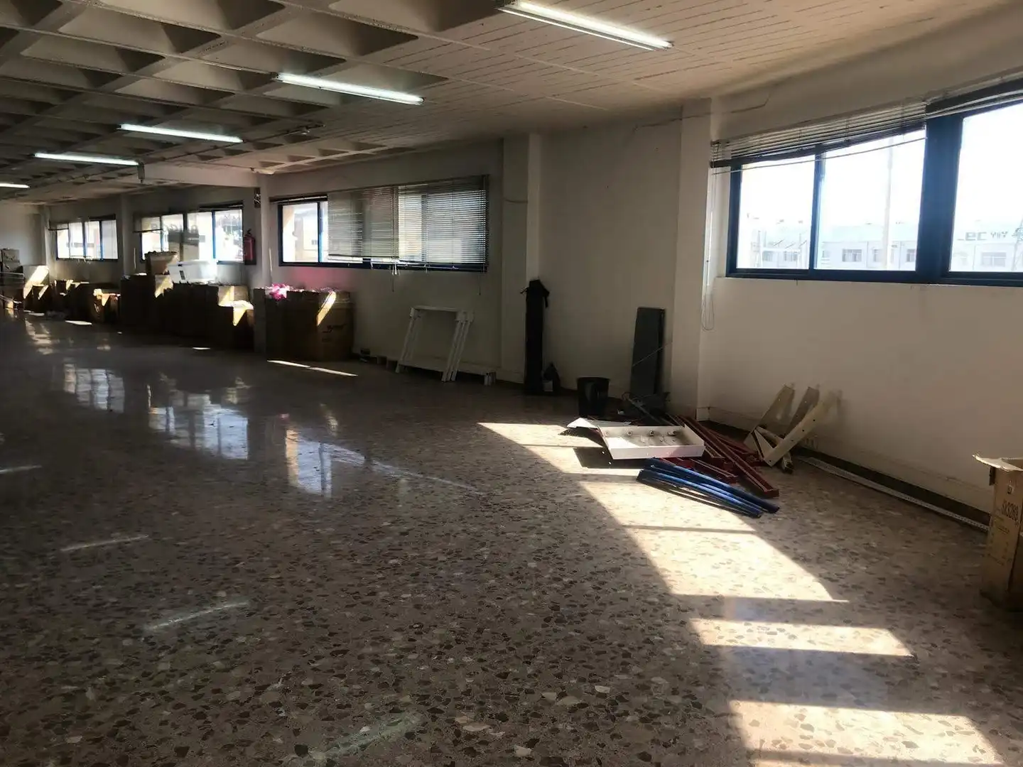 Gebäude zur Miete in Elche / Elx