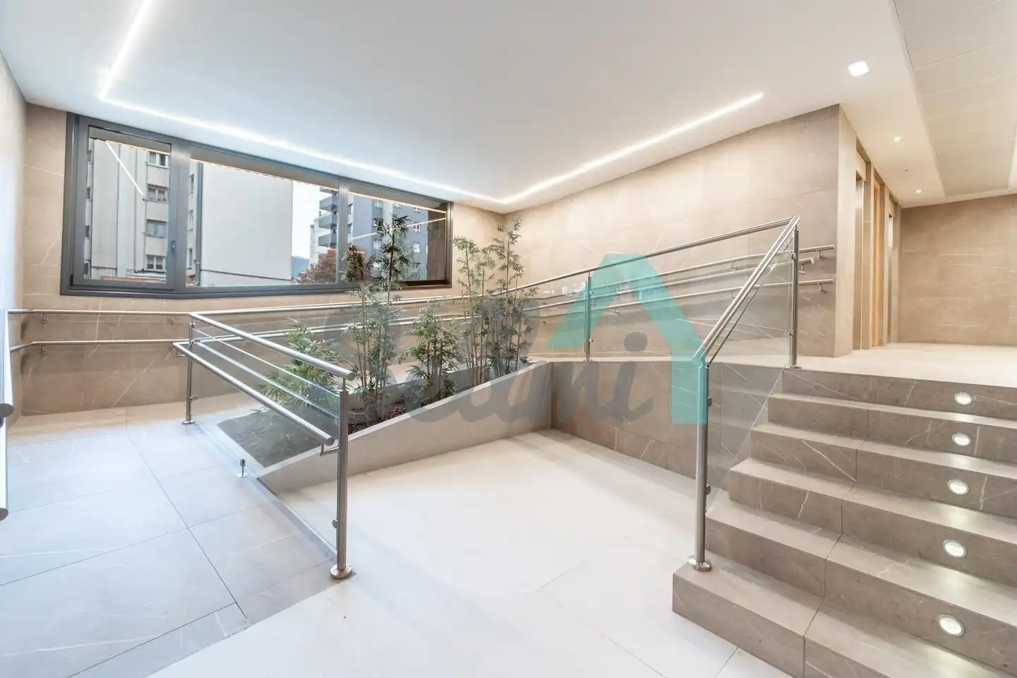 Piso en venta en Oviedo  con Calefacción, Parquet y Terraza