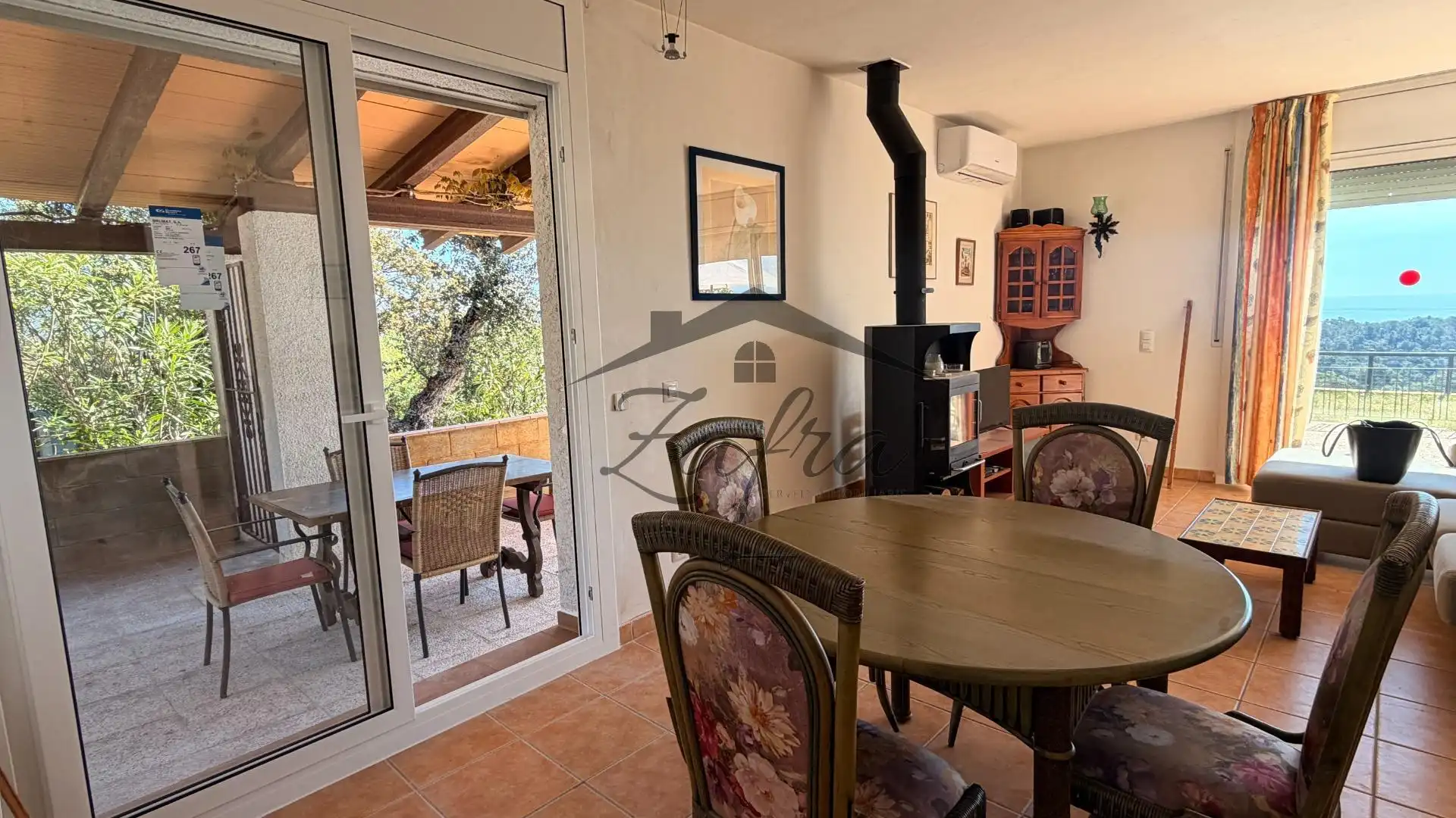 Haus mit Pool zum Verkauf in Carrer Carrer Àries, imagen 18