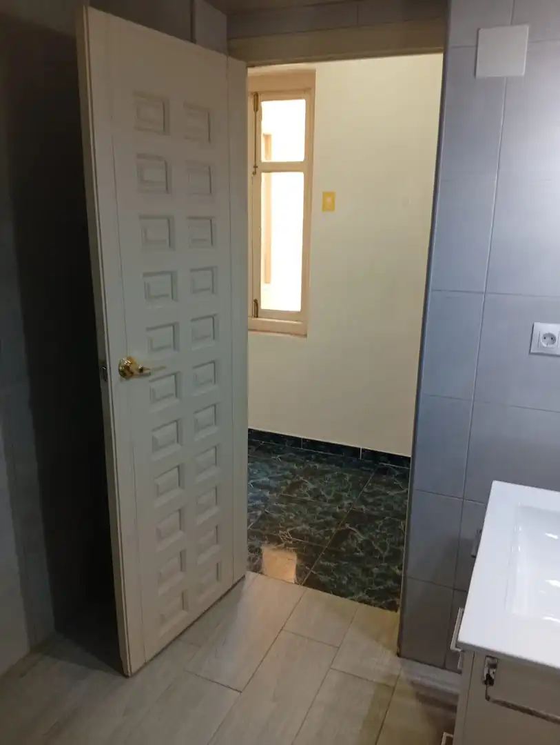 Baño de Oficina de alquiler en Málaga