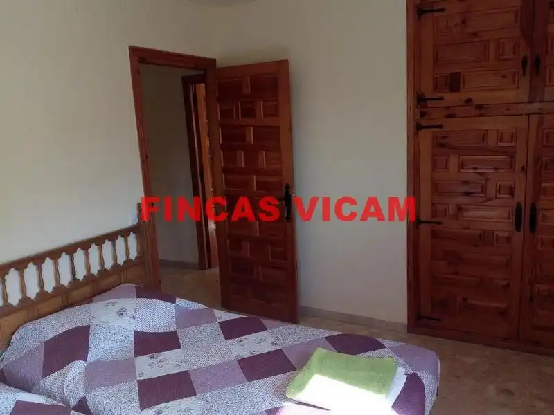 Dormitori de Finca rústica en venda en Agüero amb Calefacció, Jardí privat i Terrassa