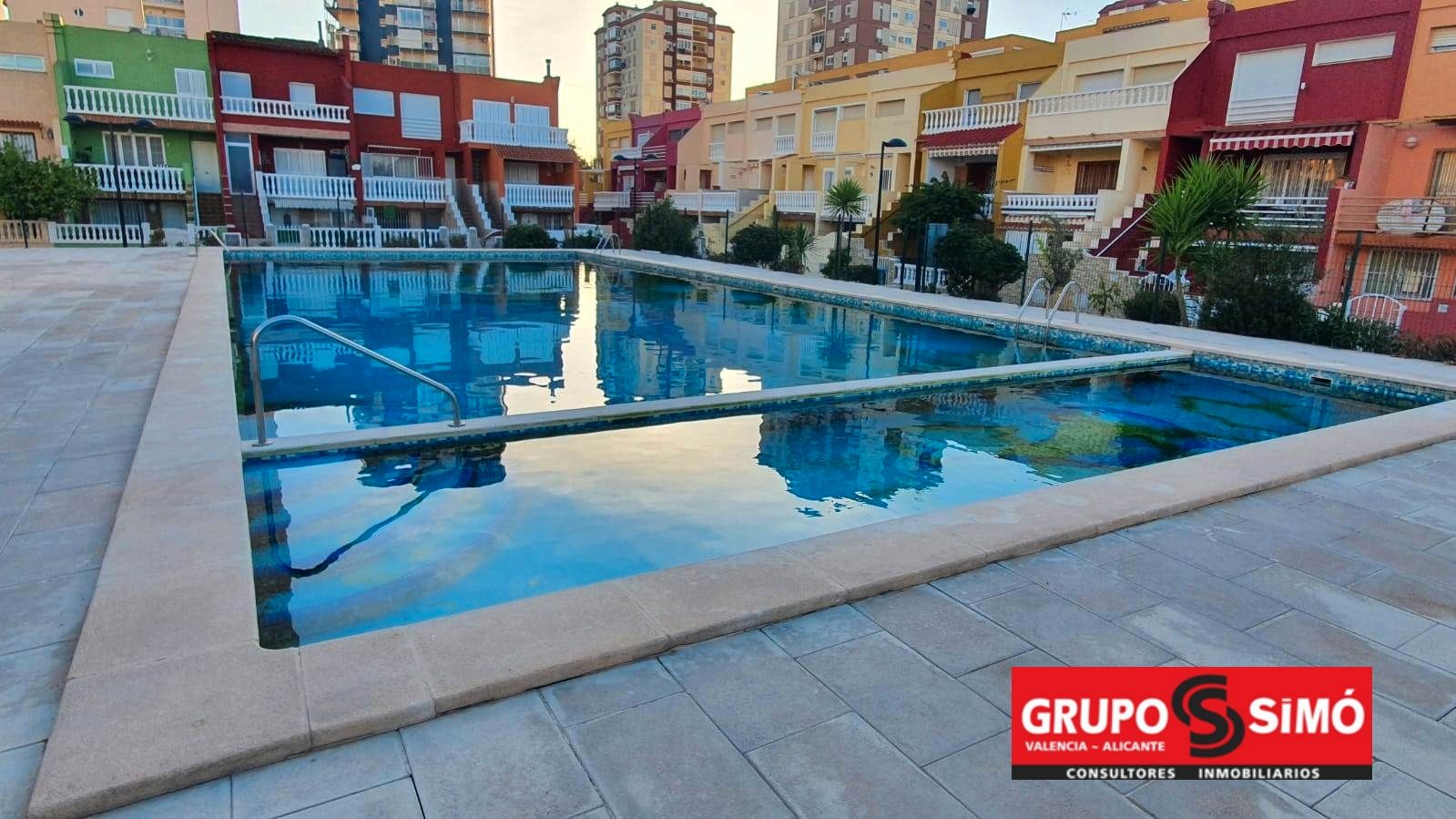 Piscina de Pis en venda en La Pobla de Farnals amb Aire condicionat, Moblat i Forn