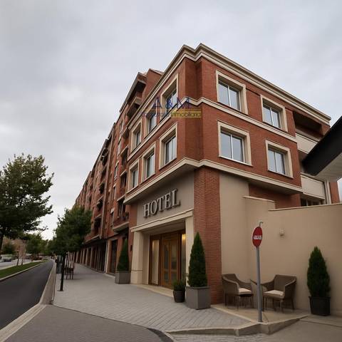 Edificio en Venta en Arco de Ladrillo en Delicias