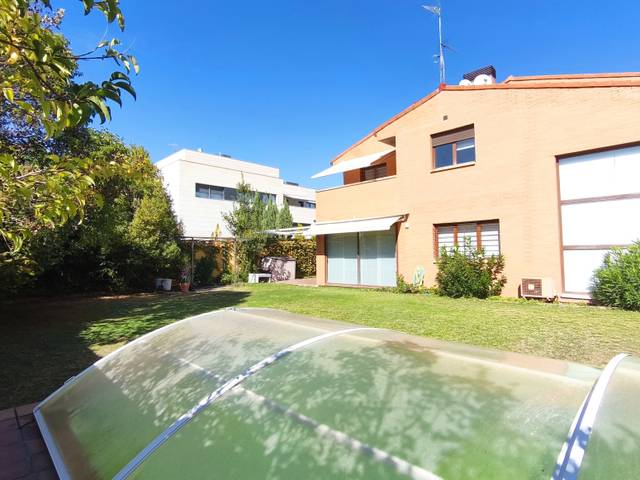 Casa-chalet en Venta en La Cava - Fardachón