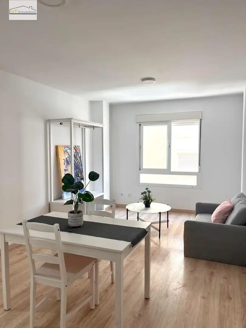 Sala d'estar de Apartament en venda en Málaga amb Traster