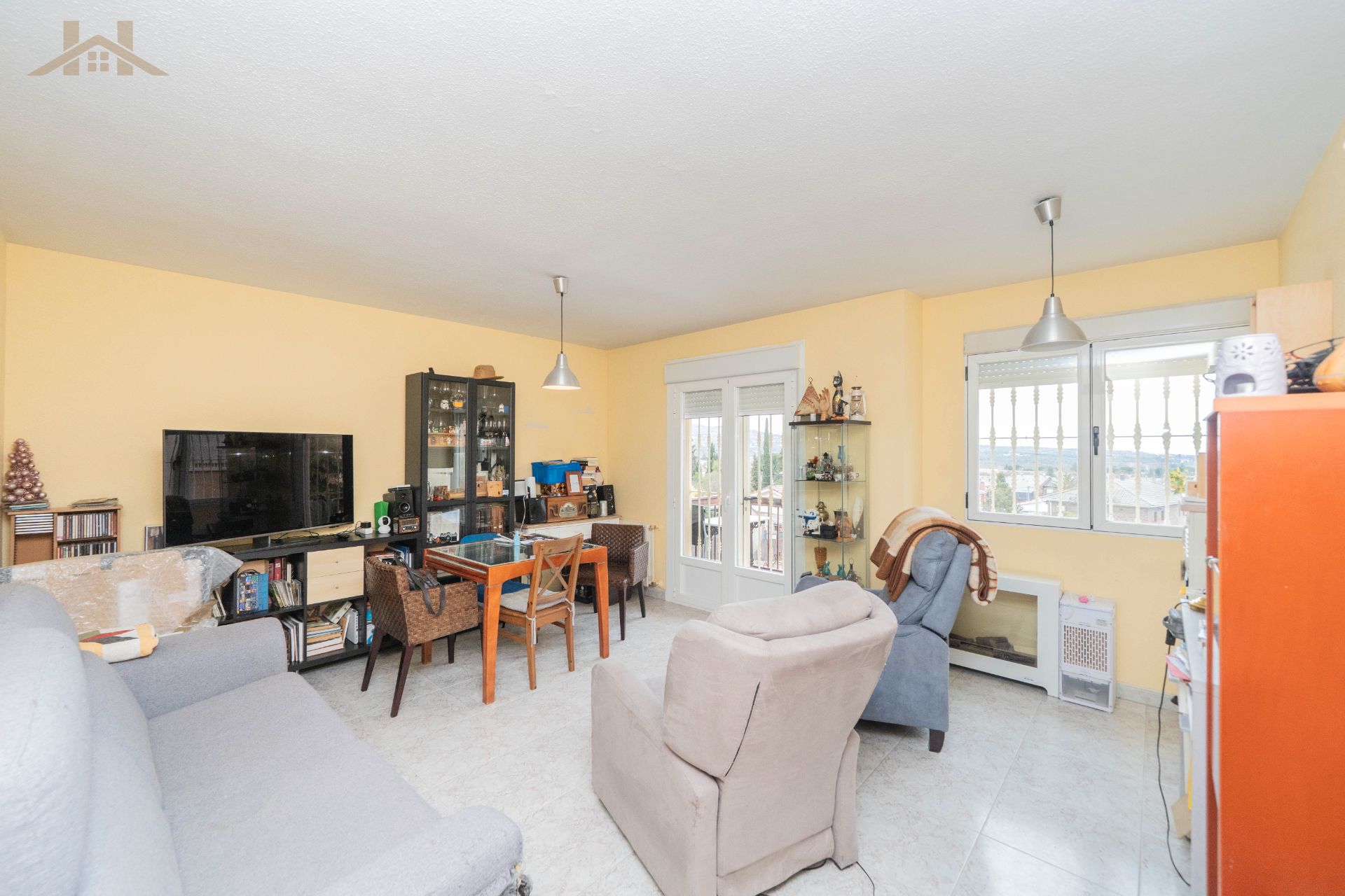 Living room of Flat for sale in Moralzarzal  with Heating, Terrace and Community pool