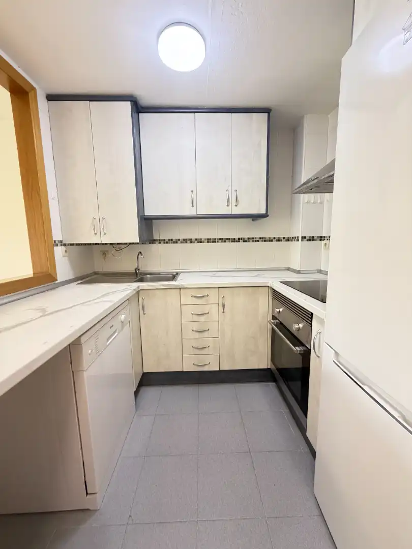 Apartments for rent in Plaza de la Constitución, Velilla de San Antonio