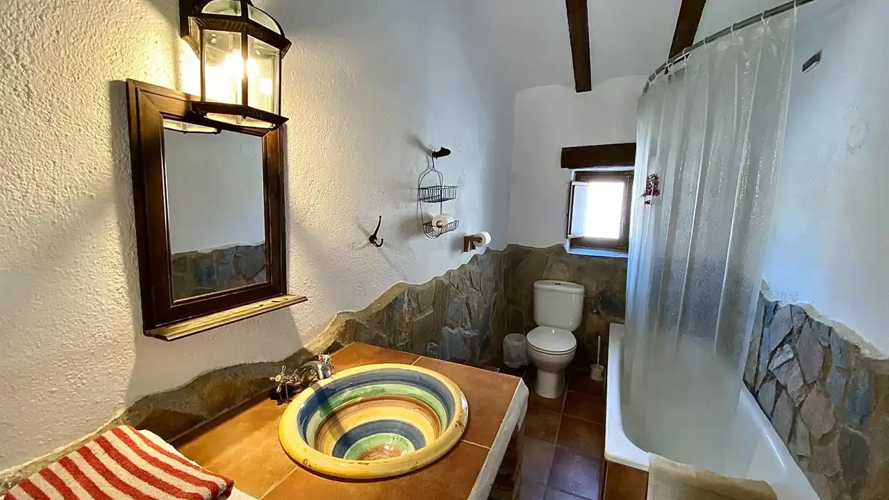 Bany de Casa o xalet en venda en Taberno amb Calefacció, Jardí privat i Traster
